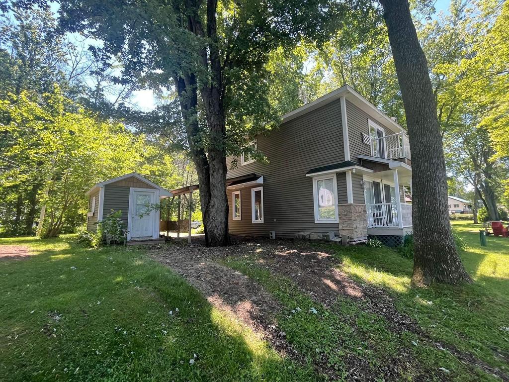 









460


Tsse Robillard

,
Saint-André-d'Argenteuil,




QC
J0V1X0

