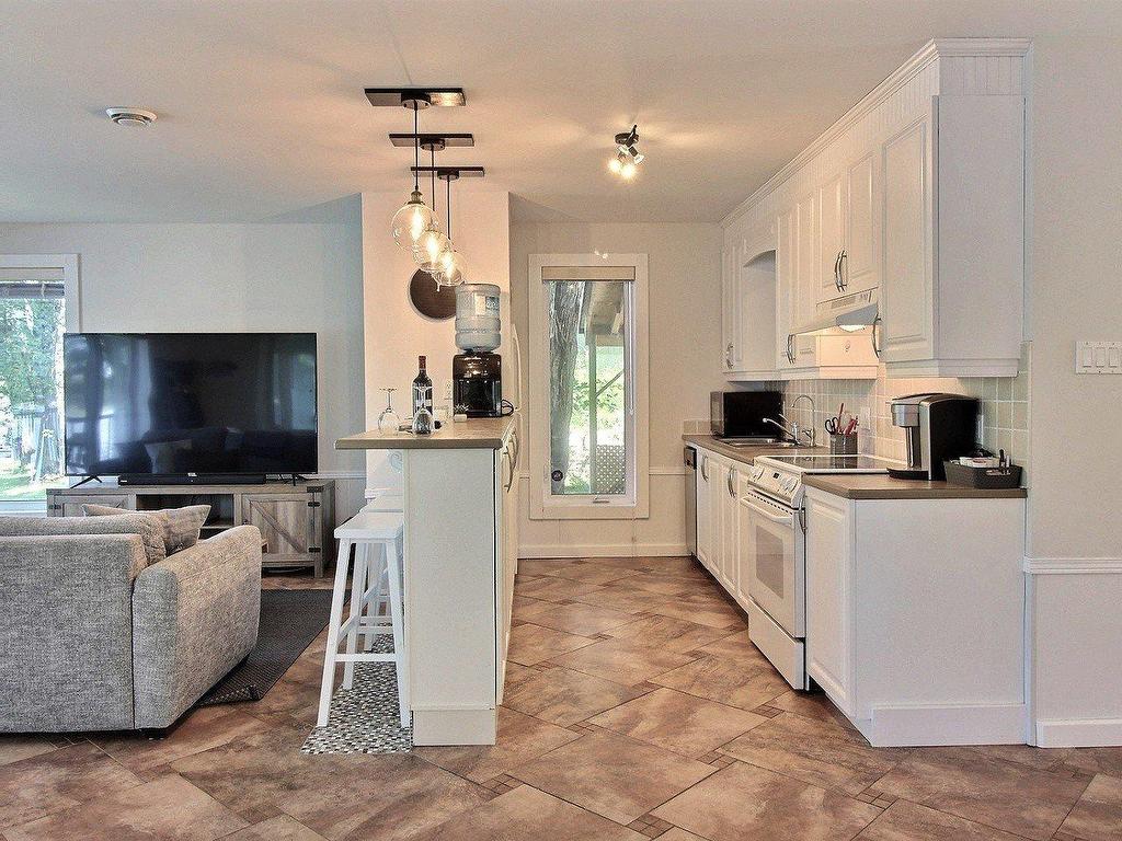 









460


Tsse Robillard

,
Saint-André-d'Argenteuil,




QC
J0V1X0

