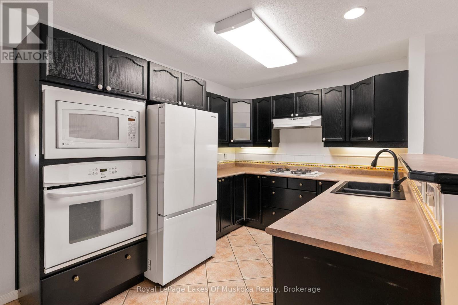 












B2 - 20 DAIRY LANE

,
Huntsville (Chaffey),




Ontario
P1H2L1

