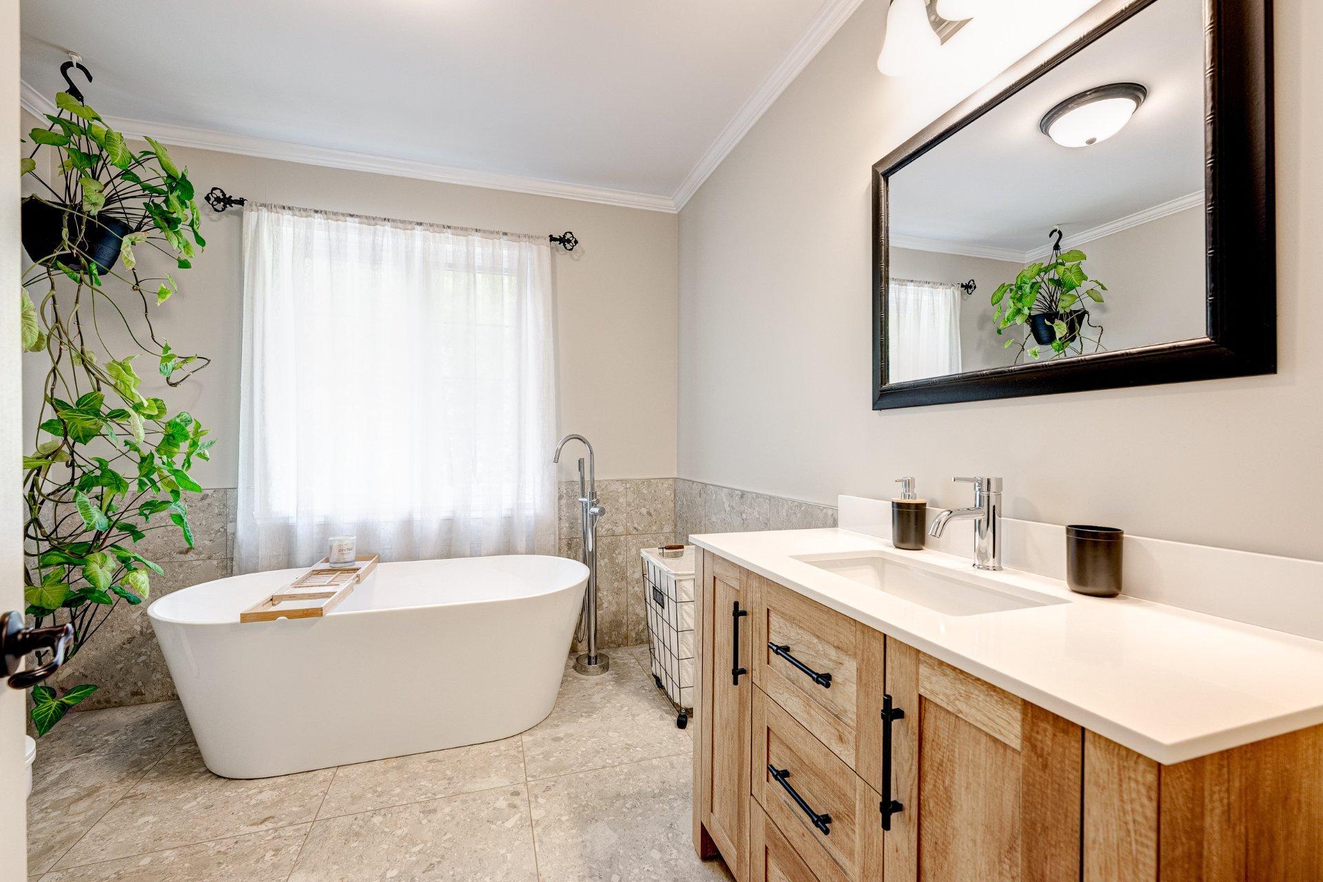 









1109


Rue Aimé-Guénette

,
Saint-Jérôme,




QC
J7Y5C4

