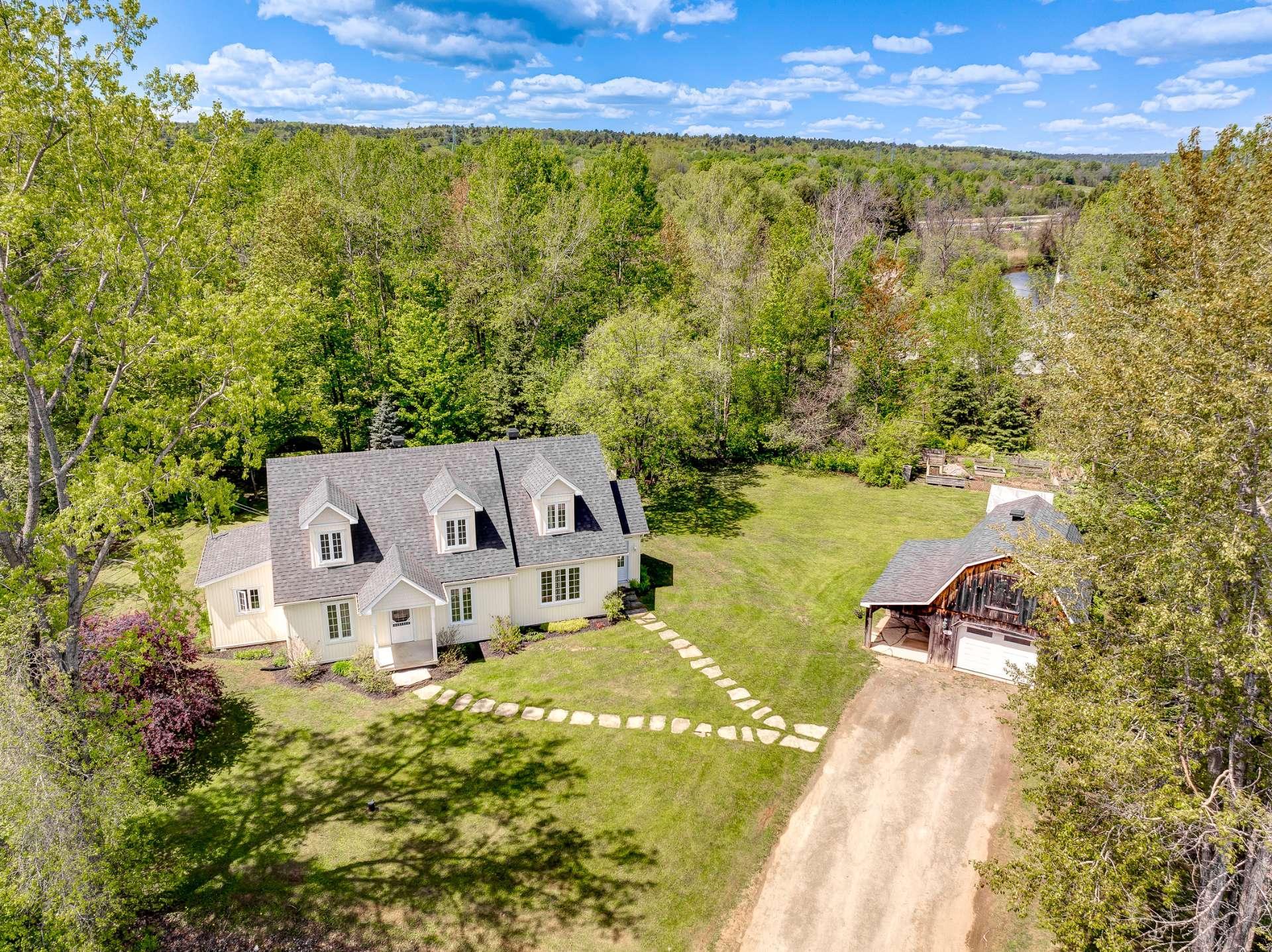 









1109


Rue Aimé-Guénette

,
Saint-Jérôme,




QC
J7Y5C4


