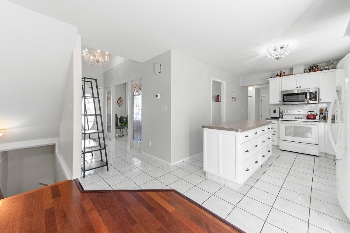 









935


Argyle

Street,
Penticton,




BC
V2A 5P1

