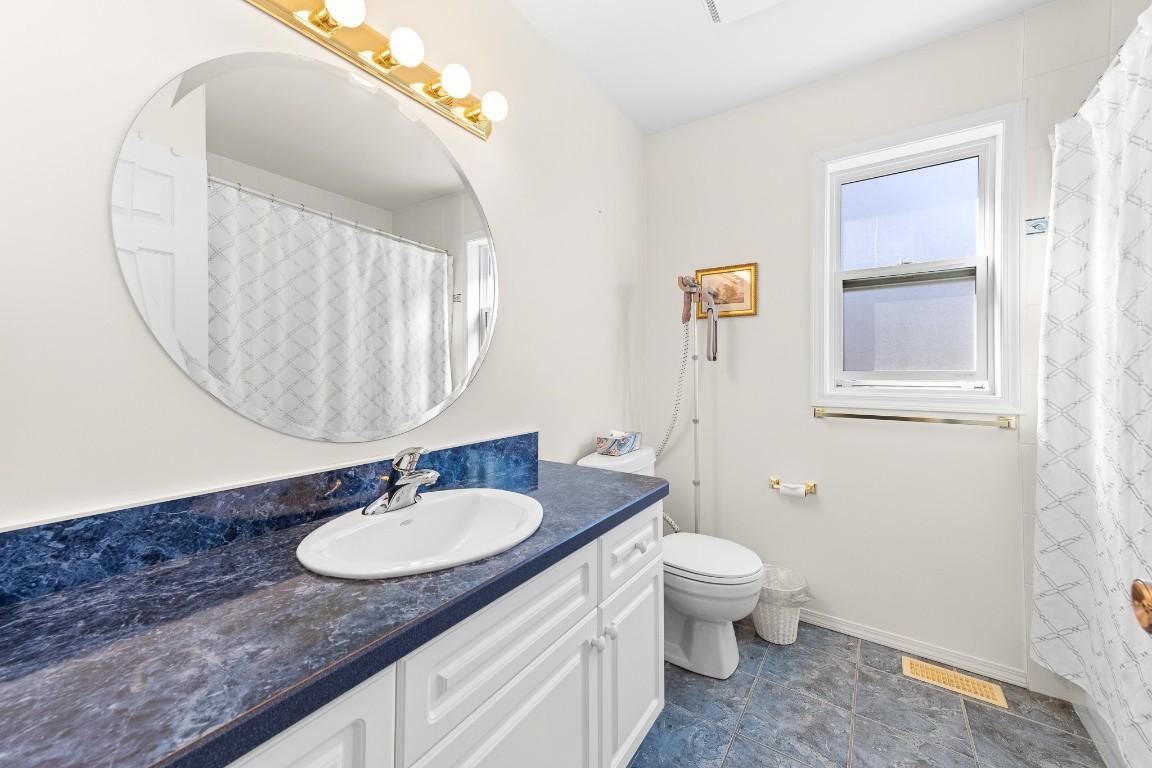 









935


Argyle

Street,
Penticton,




BC
V2A 5P1


