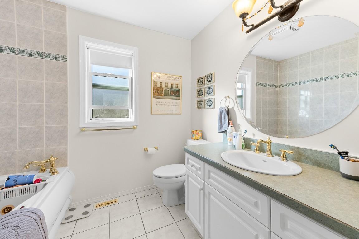 









935


Argyle

Street,
Penticton,




BC
V2A 5P1

