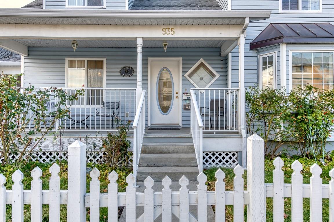 









935


Argyle

Street,
Penticton,




BC
V2A 5P1

