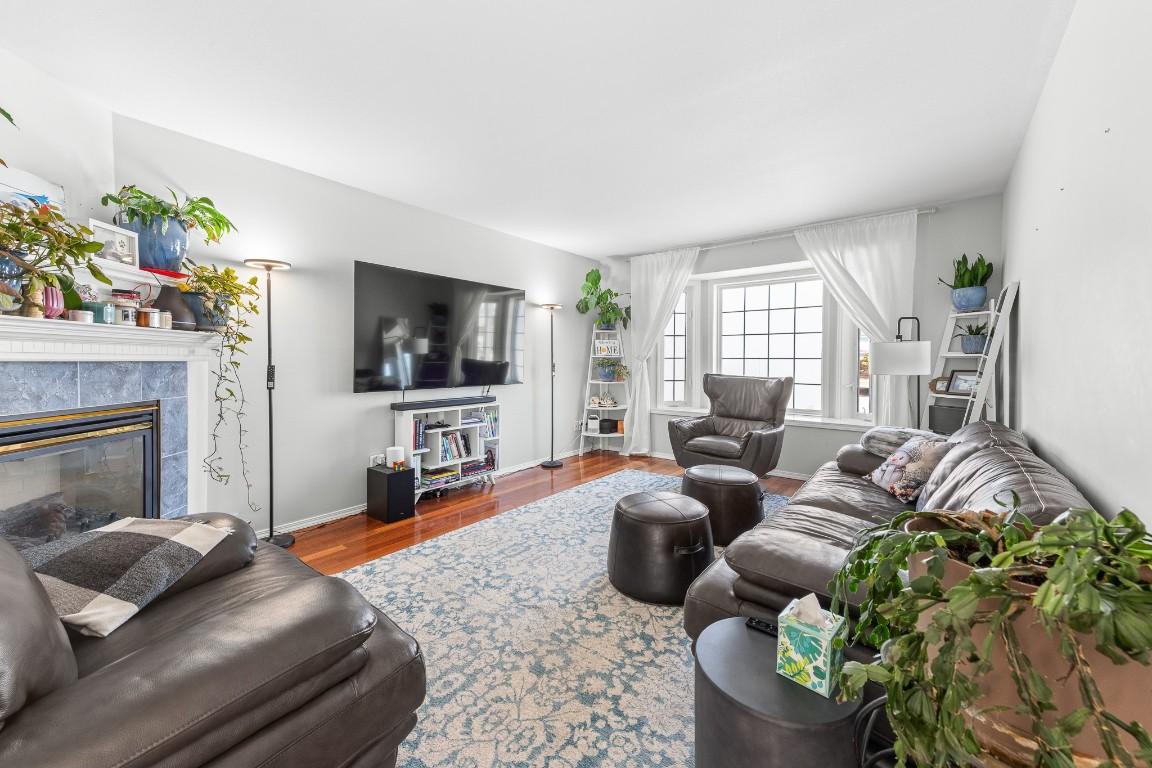 









935


Argyle

Street,
Penticton,




BC
V2A 5P1

