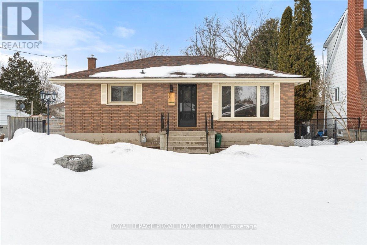 












28 GLENDALE ROAD

,
Belleville (Belleville Ward),




Ontario
K8P4H5

