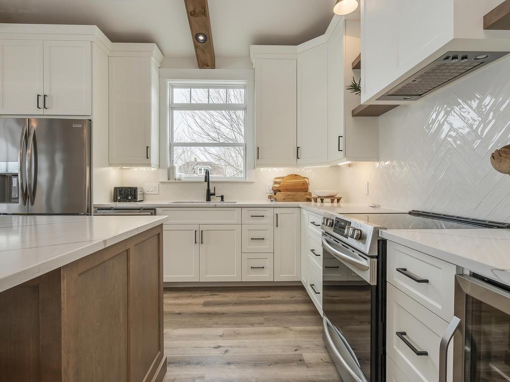 












60 Post Office Road

,
Porters Lake,




NS
B3E 1H7

