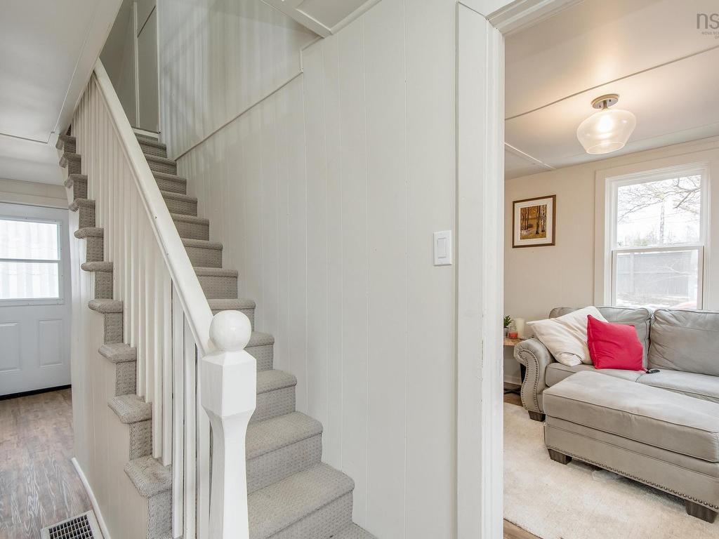 












60 Post Office Road

,
Porters Lake,




NS
B3E 1H7

