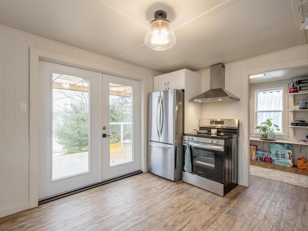 












60 Post Office Road

,
Porters Lake,




NS
B3E 1H7

