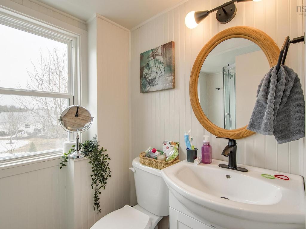 












60 Post Office Road

,
Porters Lake,




NS
B3E 1H7

