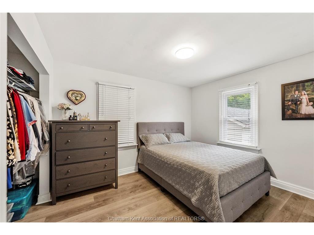 









33


WILSON

Avenue,
Chatham,




ON
N7L 1K8

