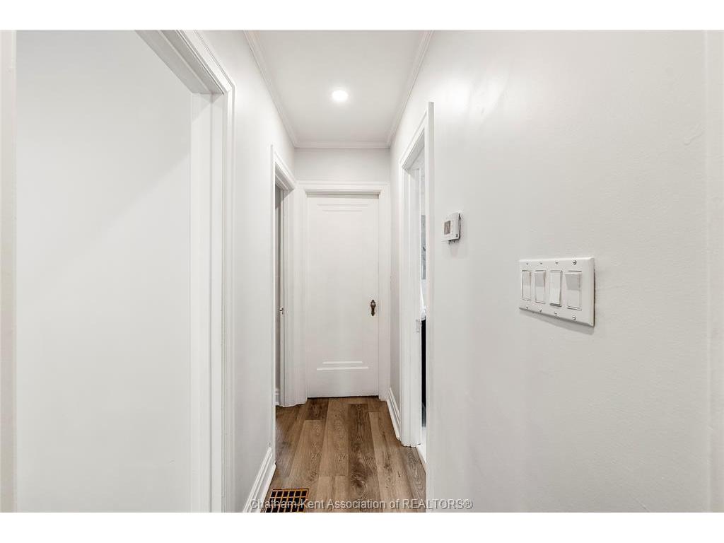 









33


WILSON

Avenue,
Chatham,




ON
N7L 1K8

