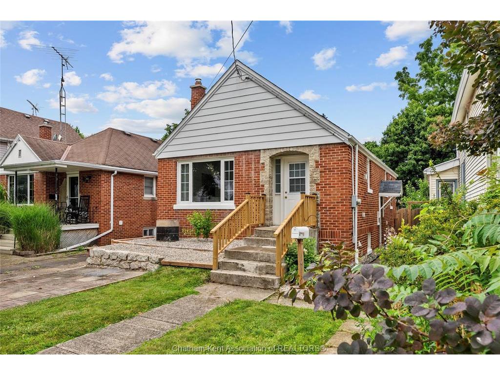 









33


WILSON

Avenue,
Chatham,




ON
N7L 1K8

