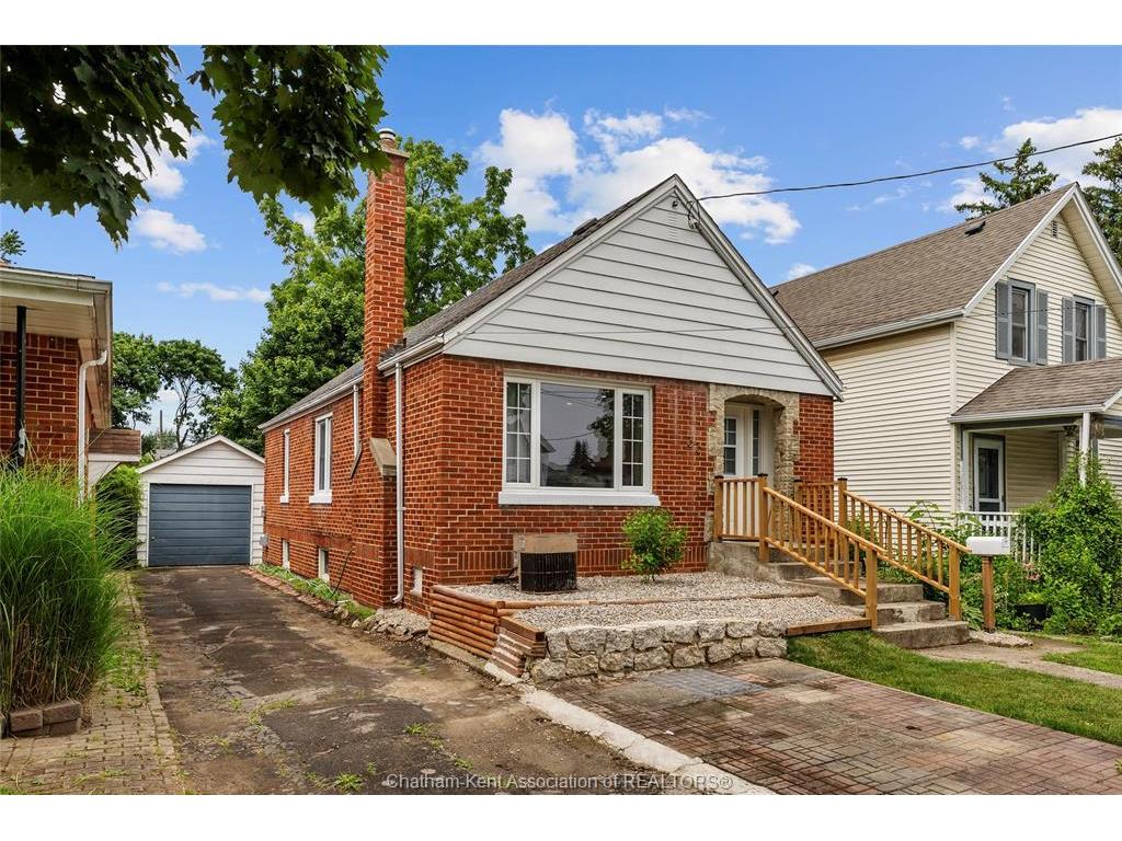 









33


WILSON

Avenue,
Chatham,




ON
N7L 1K8

