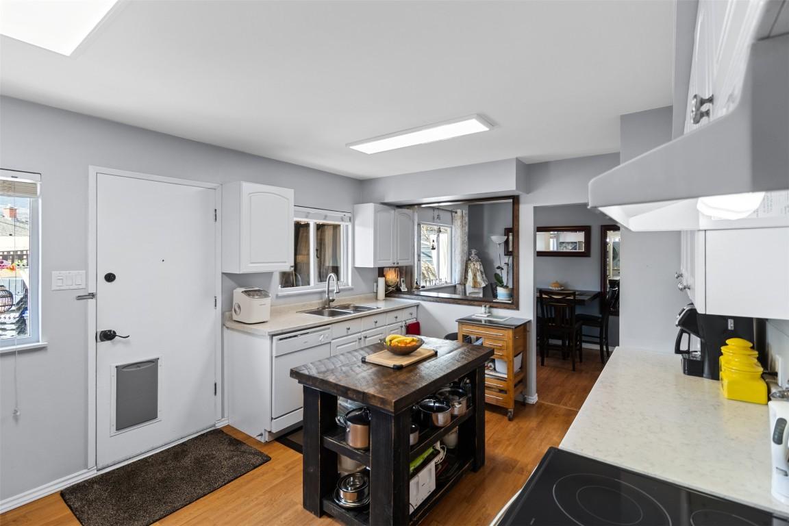 









601


Regina

Avenue,
Kamloops,




BC
V2B 1N6

