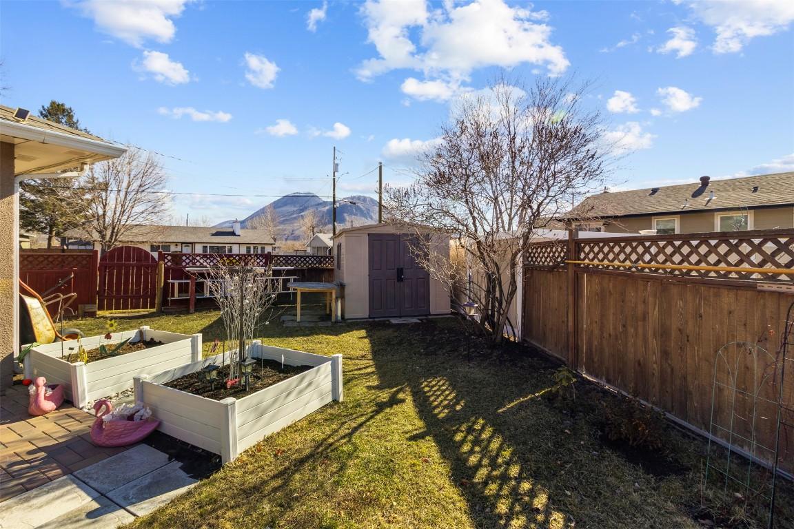 









601


Regina

Avenue,
Kamloops,




BC
V2B 1N6

