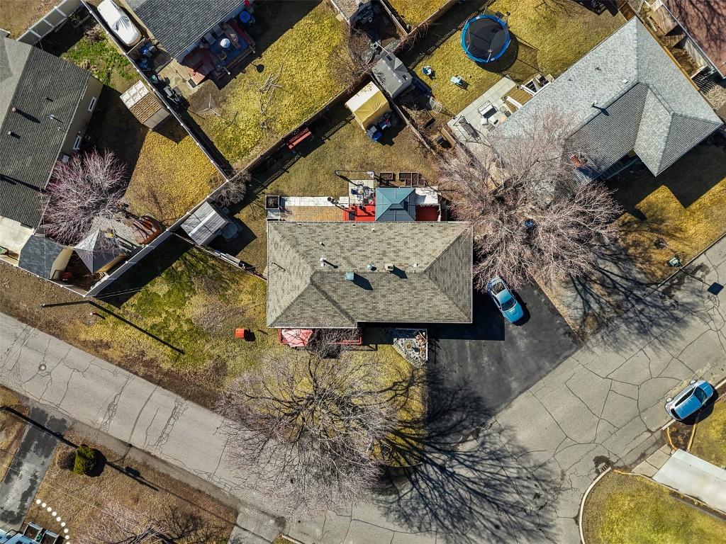 









601


Regina

Avenue,
Kamloops,




BC
V2B 1N6

