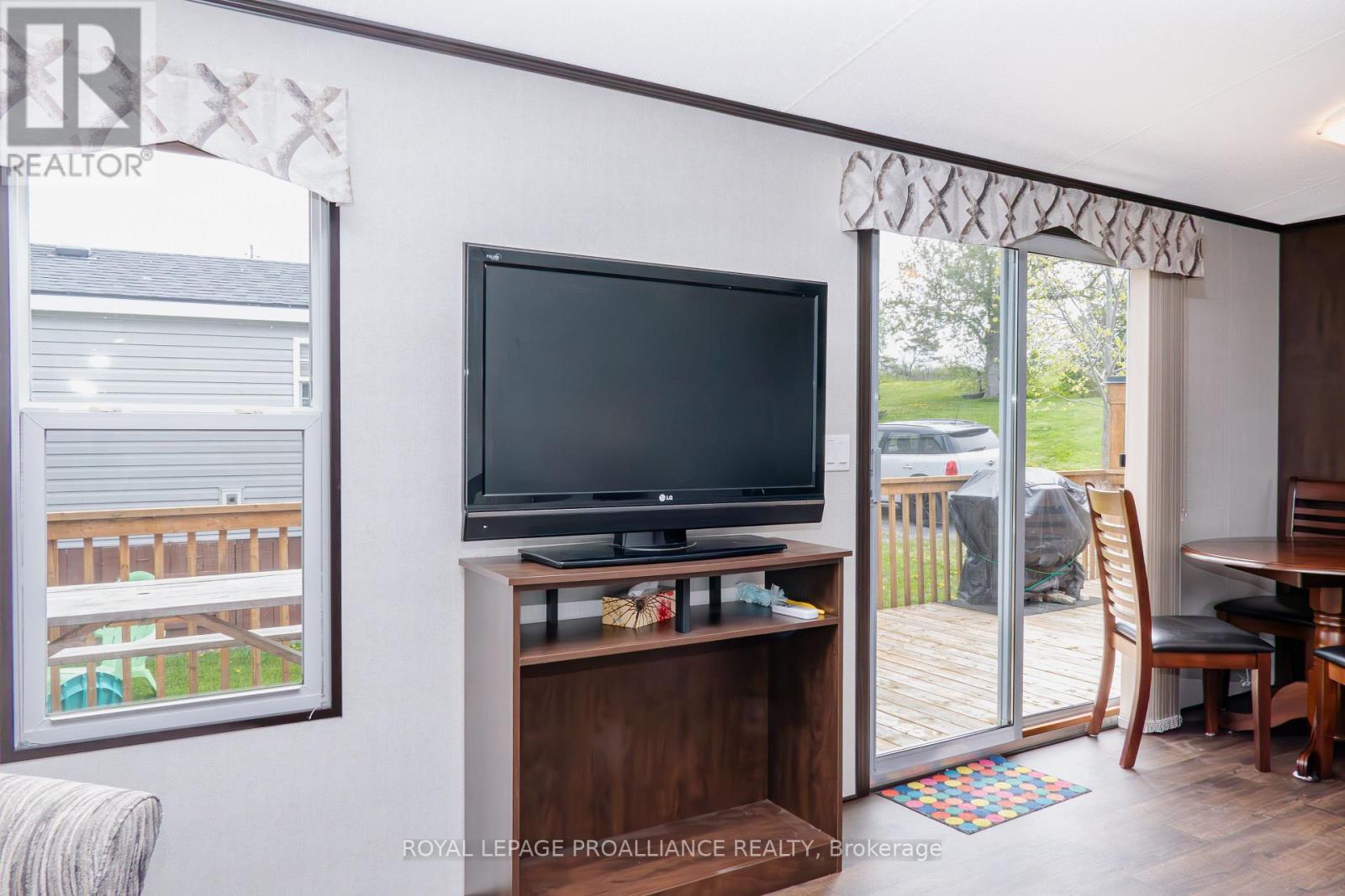












486 CTY RD- 71 FOREST GROVE

,
Prince Edward County (Athol Ward),




Ontario
K0K1P0

