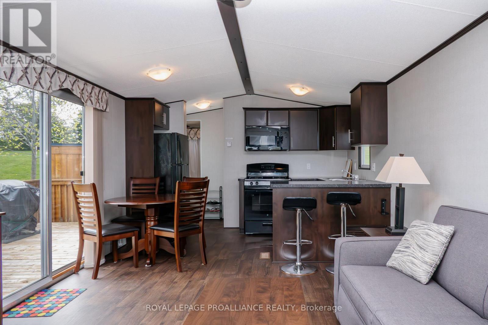 












486 CTY RD- 71 FOREST GROVE

,
Prince Edward County (Athol Ward),




Ontario
K0K1P0

