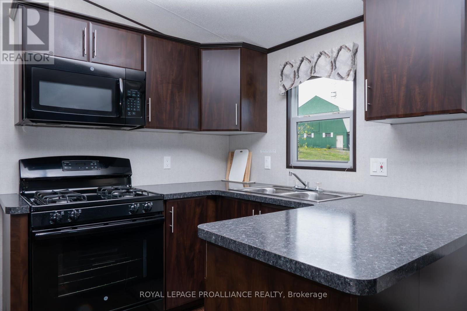 












486 CTY RD- 71 FOREST GROVE

,
Prince Edward County (Athol Ward),




Ontario
K0K1P0

