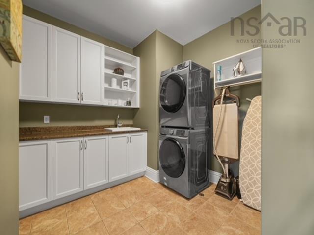 












142 Piggott Avenue

,
Fall River,




NS
B2T 1S6

