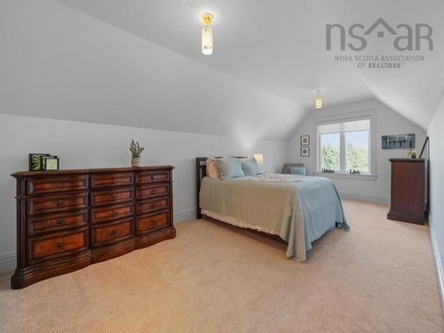 












142 Piggott Avenue

,
Fall River,




NS
B2T 1S6

