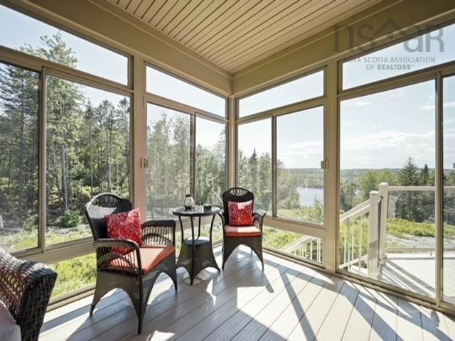 












142 Piggott Avenue

,
Fall River,




NS
B2T 1S6

