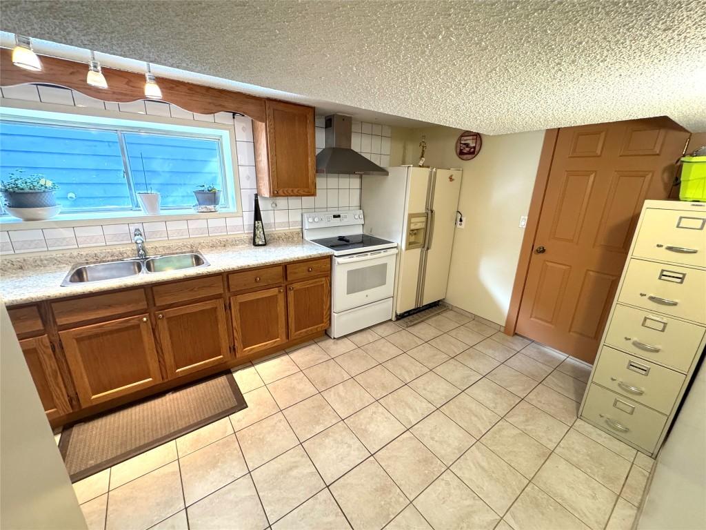 









972


5th

Avenue,
Fernie,




BC
V0B 1M0

