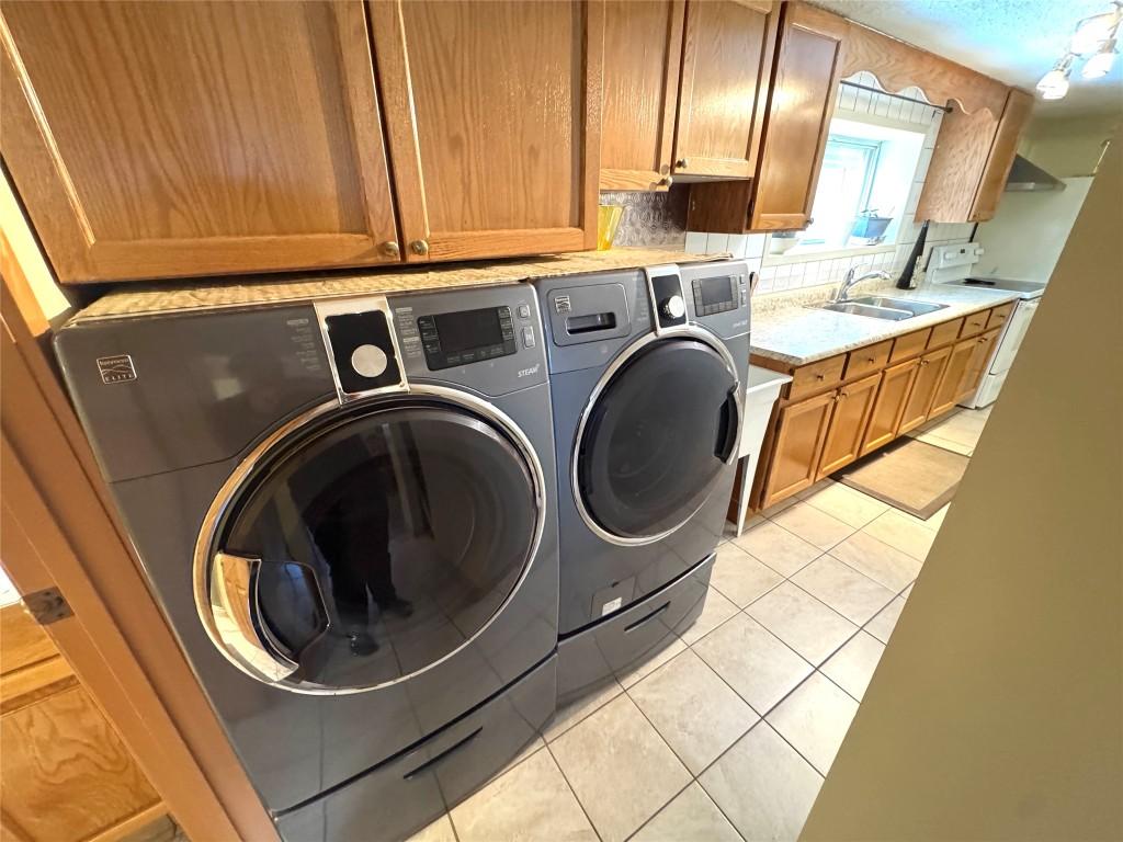 









972


5th

Avenue,
Fernie,




BC
V0B 1M0

