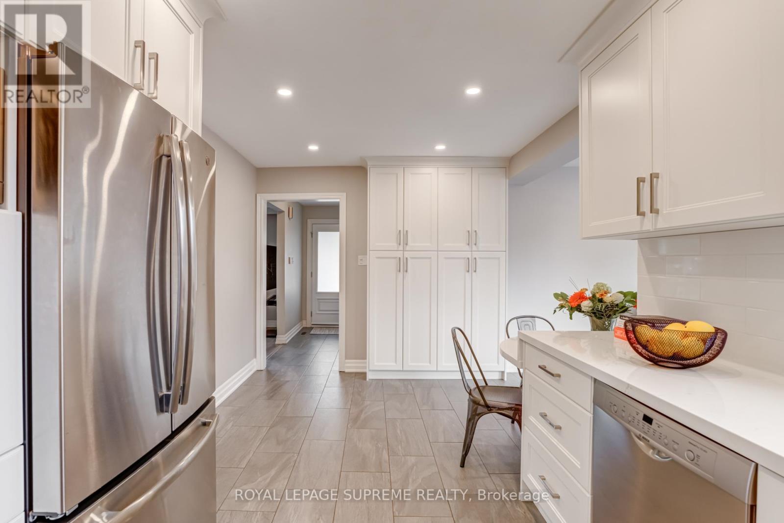 












1468 GOLDMAR DRIVE

,
Mississauga,




Ontario
L4X1N5

