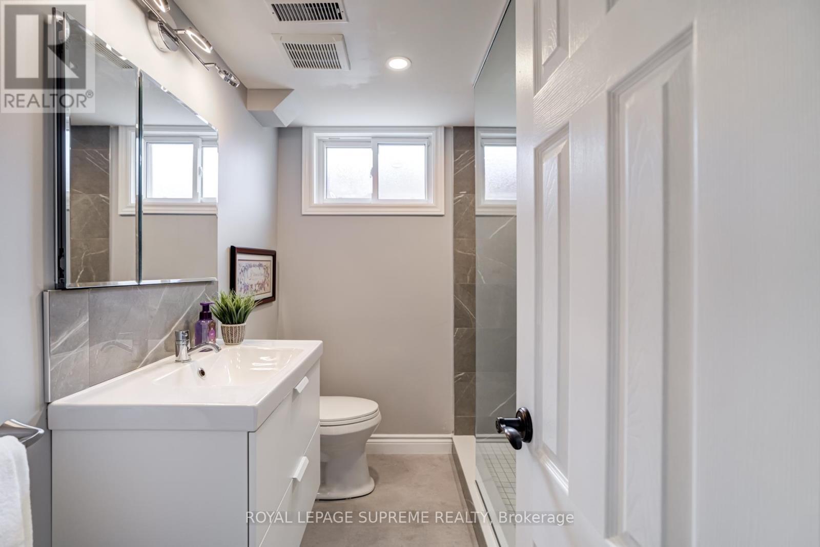 












1468 GOLDMAR DRIVE

,
Mississauga,




Ontario
L4X1N5

