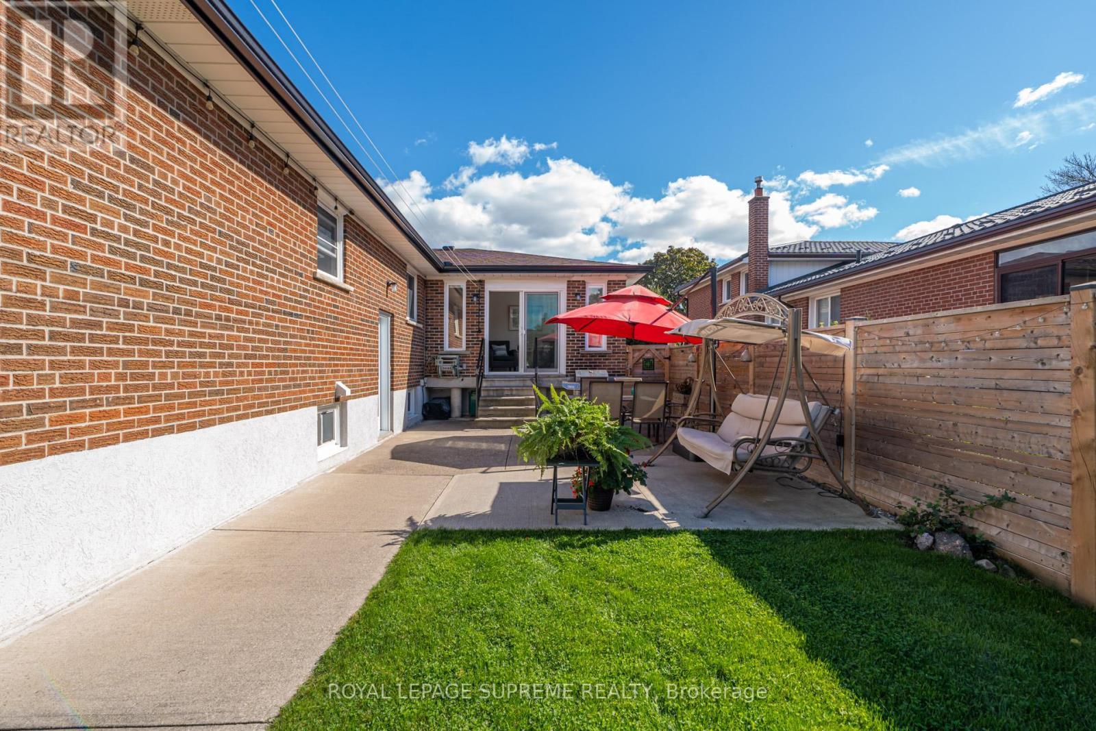 












1468 GOLDMAR DRIVE

,
Mississauga,




Ontario
L4X1N5


