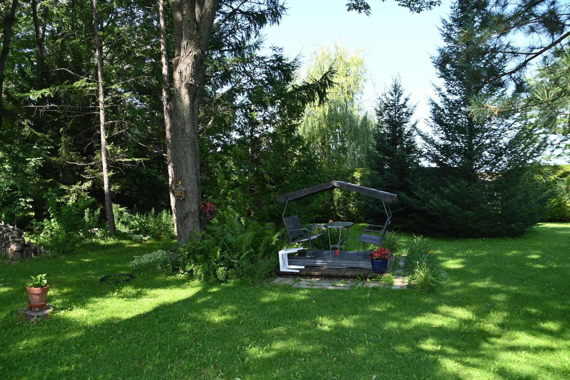 









723


Rue Principale

,
Saint-Paul-de-l'Île-aux-Noix,




QC
J0J1G0

