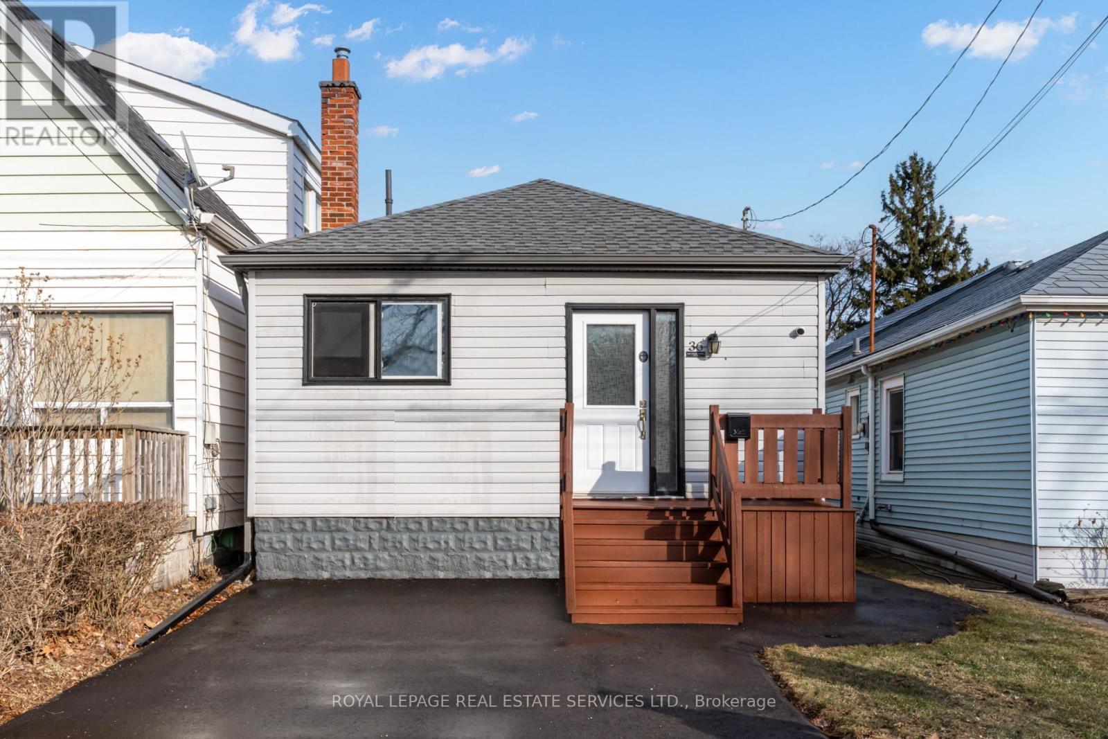 












36 HARMONY AVENUE

,
Hamilton,




Ontario
L8H4X2

