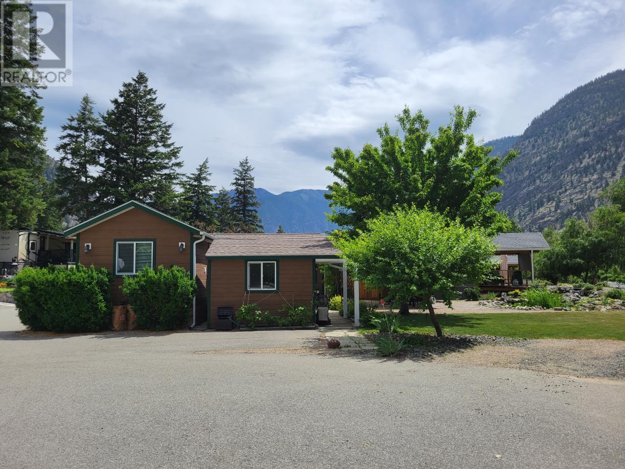 












4354 Hwy 3 Unit# 18

,
Keremeos,







British Columbia
V0X1N1

