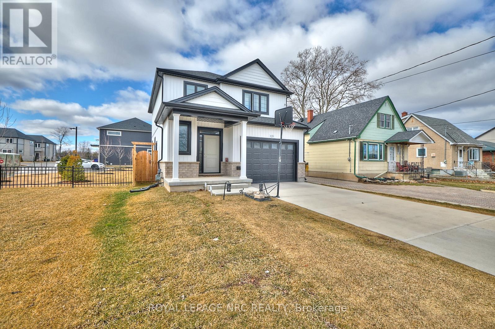 












121 MOFFATT STREET

,
St. Catharines (Oakdale),




Ontario
L2P2L7

