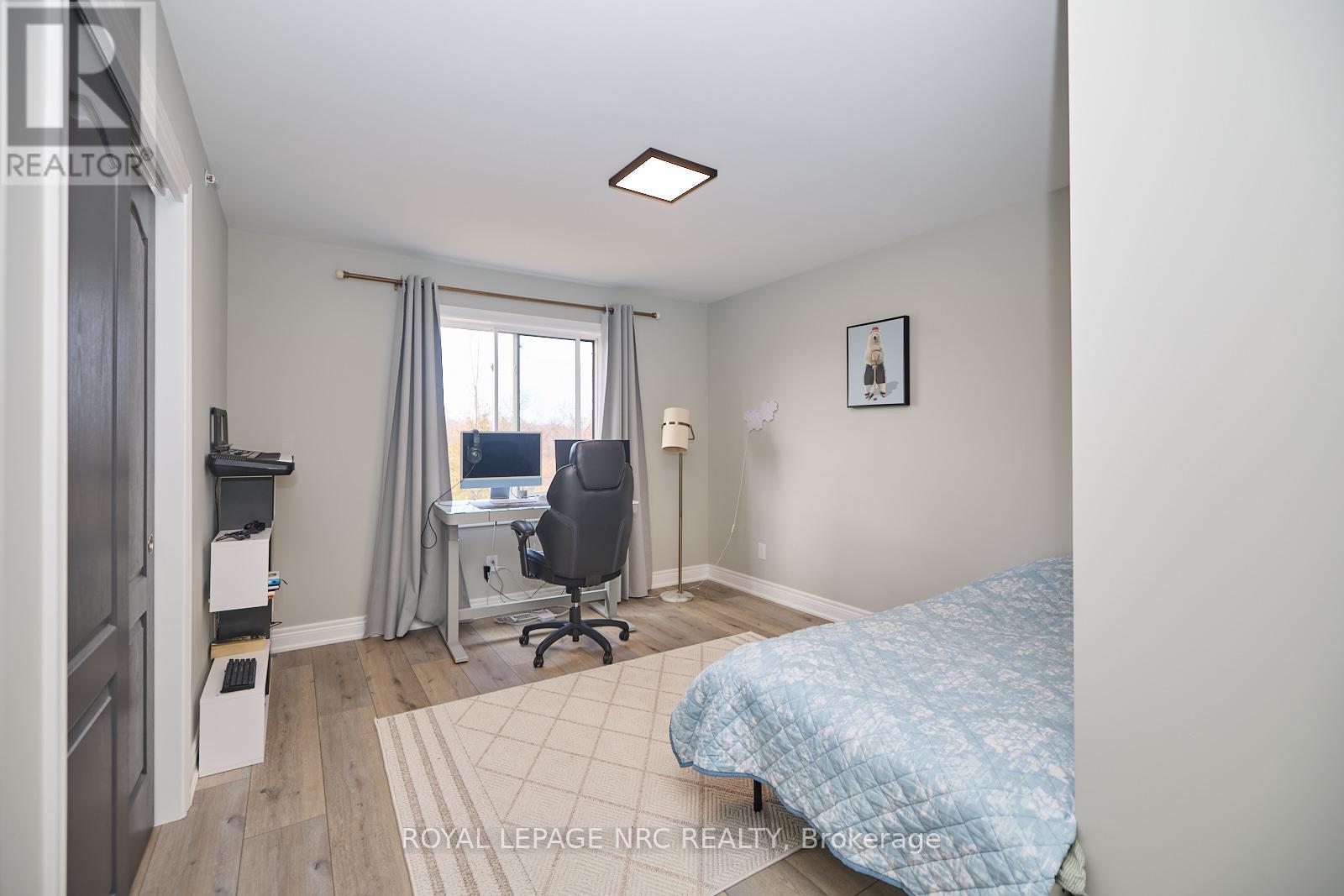 












121 MOFFATT STREET

,
St. Catharines (Oakdale),




Ontario
L2P2L7

