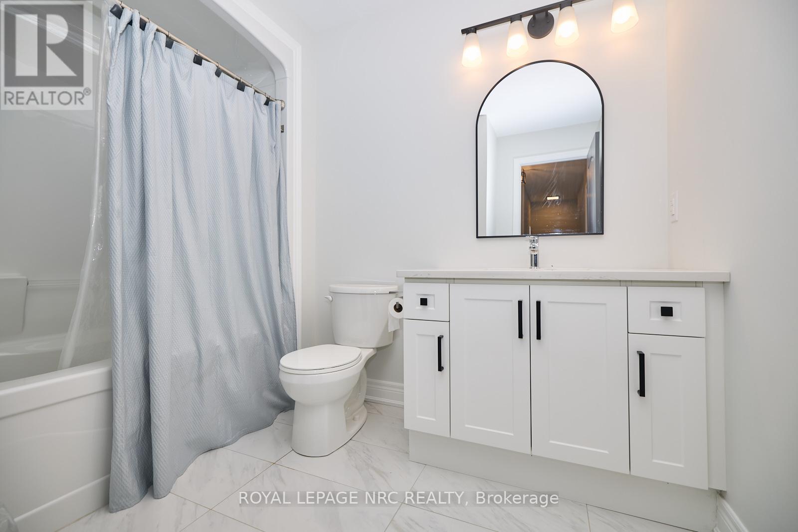 












121 MOFFATT STREET

,
St. Catharines (Oakdale),




Ontario
L2P2L7

