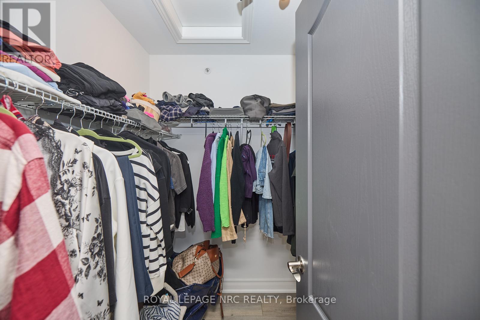 












121 MOFFATT STREET

,
St. Catharines (Oakdale),




Ontario
L2P2L7

