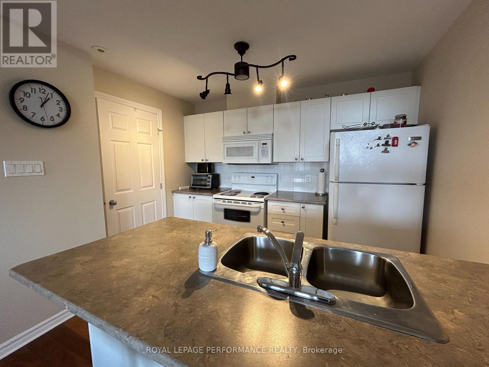 












L - 1101 STITTSVILLE MAIN ST. N

,
Stittsville,




Ontario
K2S0C7

