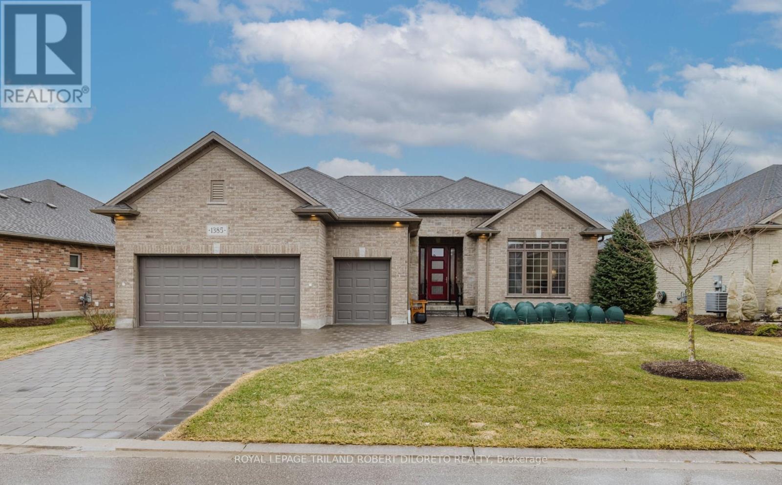 












1385 SANDY SOMERVILLE DRIVE

,
London South (South A),




Ontario
N6K5R4

