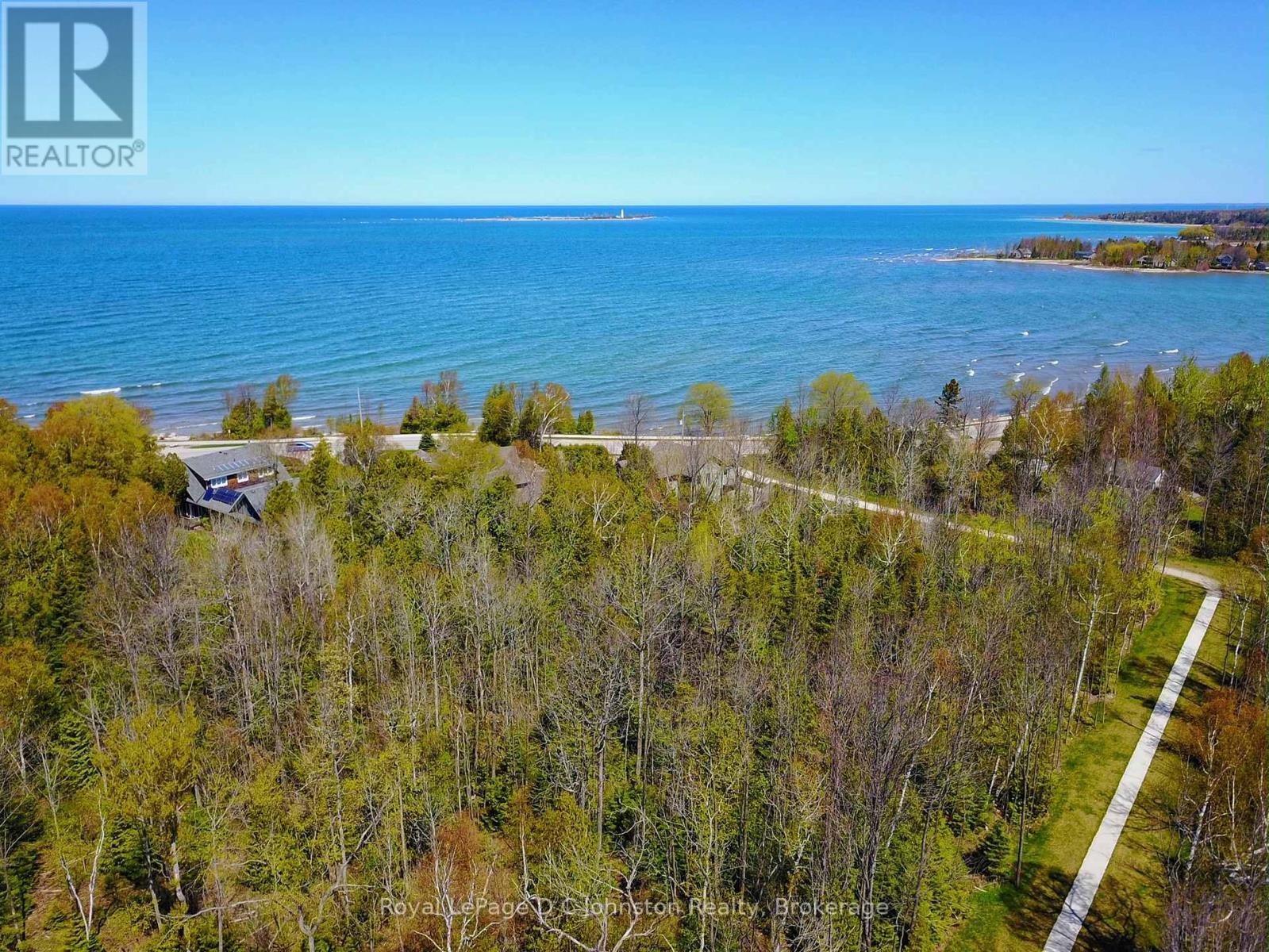 












29 LAKESIDE WOODS CRESCENT

,
Saugeen Shores,







Ontario
N0H2C6

