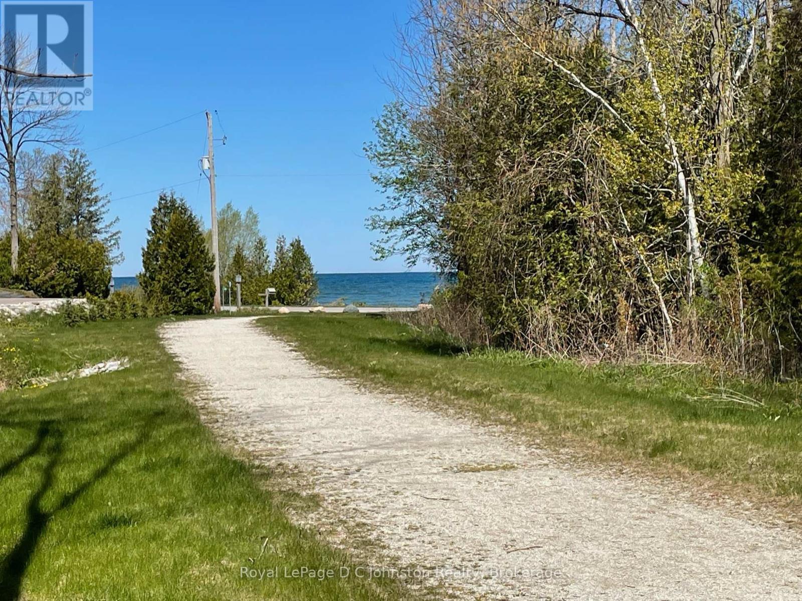 












29 LAKESIDE WOODS CRESCENT

,
Saugeen Shores,







Ontario
N0H2C6

