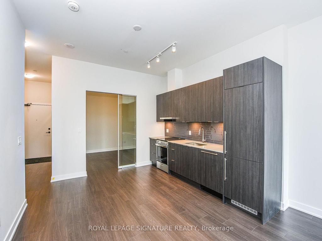 









430


Square One

Drive East, 505,
Mississauga,




ON
L5B 0L6

