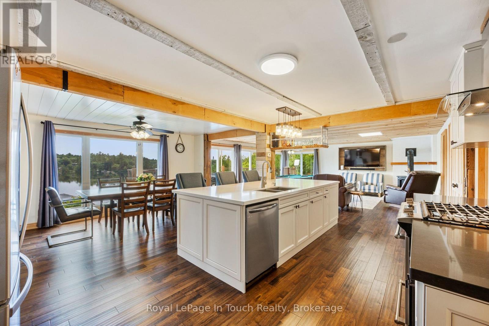 












288 KINGS FARM ROAD

,
Georgian Bay (Baxter),




Ontario
L0K1S0

