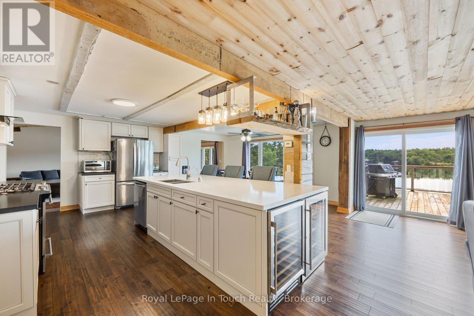 












288 KINGS FARM ROAD

,
Georgian Bay (Baxter),




Ontario
L0K1S0

