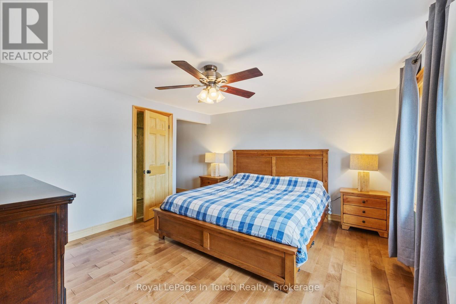 












288 KINGS FARM ROAD

,
Georgian Bay (Baxter),




Ontario
L0K1S0

