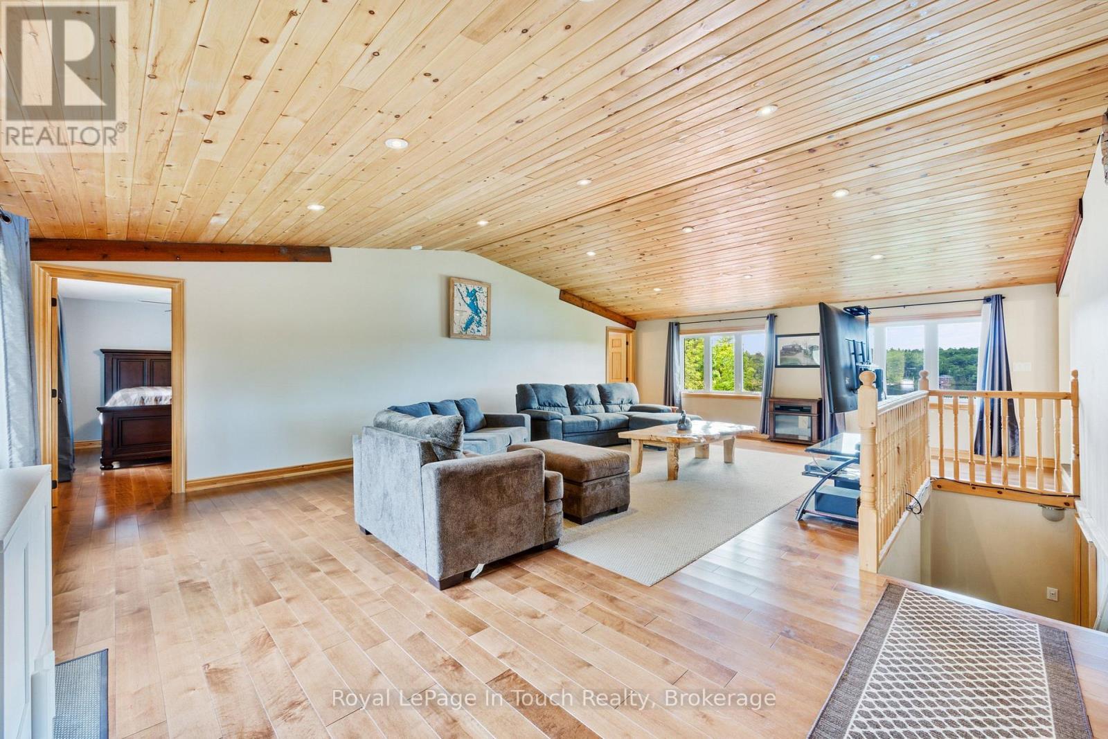












288 KINGS FARM ROAD

,
Georgian Bay (Baxter),




Ontario
L0K1S0

