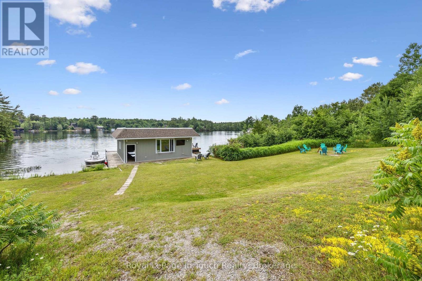 












288 KINGS FARM ROAD

,
Georgian Bay (Baxter),




Ontario
L0K1S0

